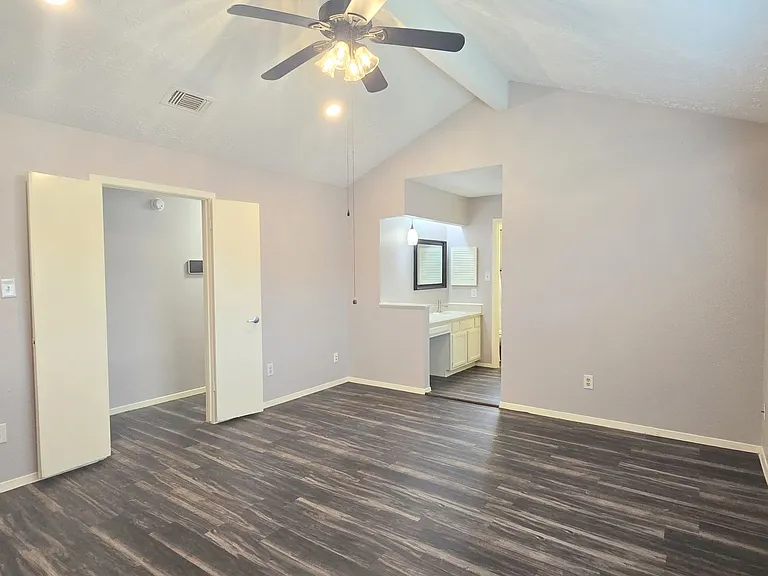 1335 Willersley Ln — Photo 10