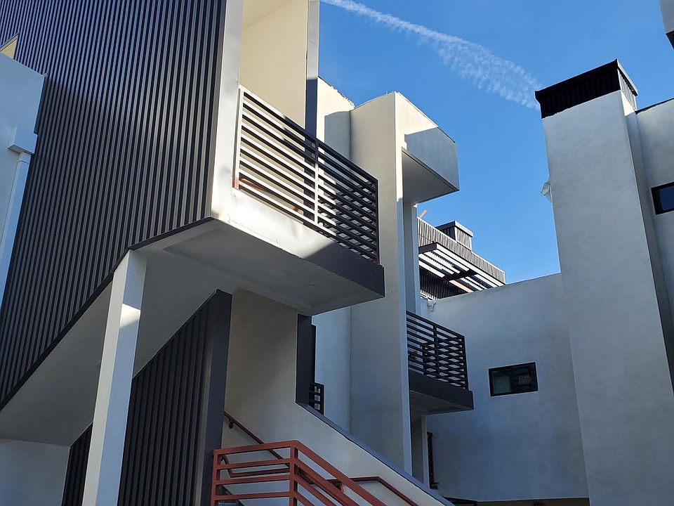 1st image of 214 S Kalorama St