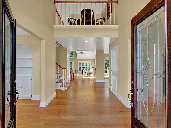 5th image of 3860 Oakhill Dr