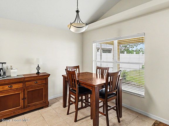 5th image of 1341 Olde Bailey Ln