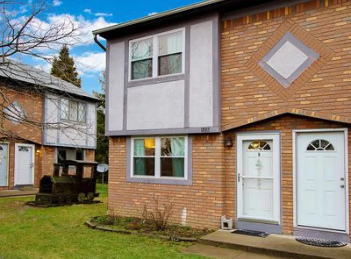2 bed, 1.5 bath, 1231 sqft, $1,850 — Photo 3