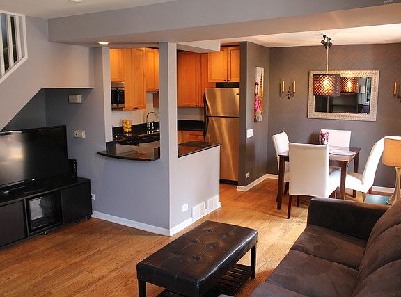 2nd image of 2126 N Lincoln Ave