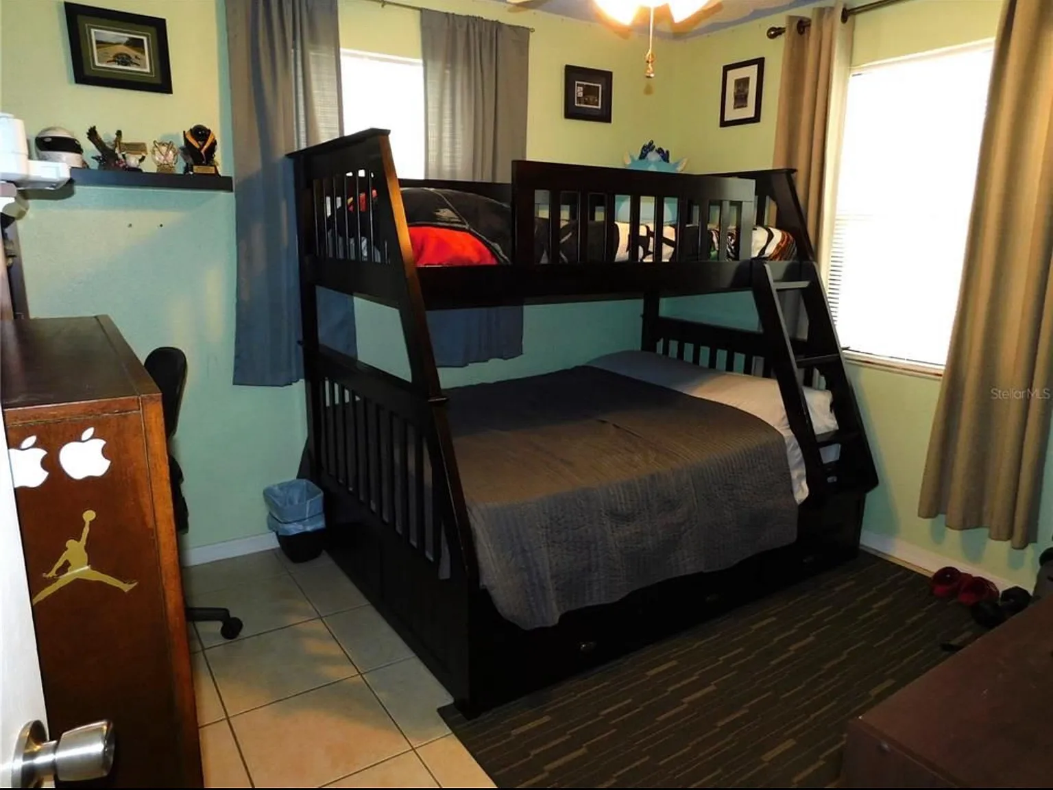 3 bed, 1036 sqft, $2,950 — Photo 4