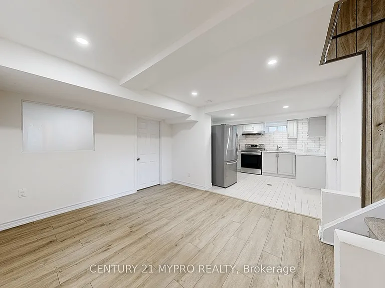 56 Bailey Cres #BASEMENT — Photo 10
