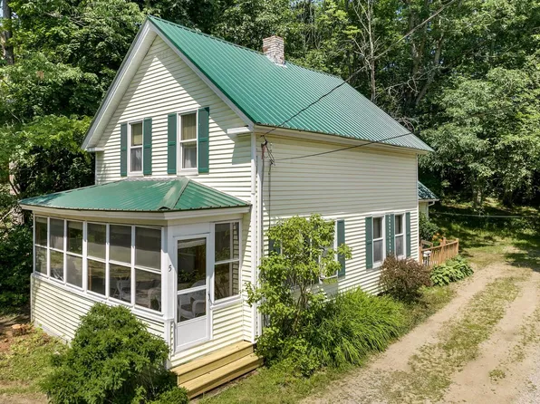 5 Tuttle Court, Rochester, NH 03839