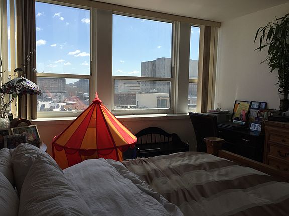 3rd image of 1100 Vine St APT 806