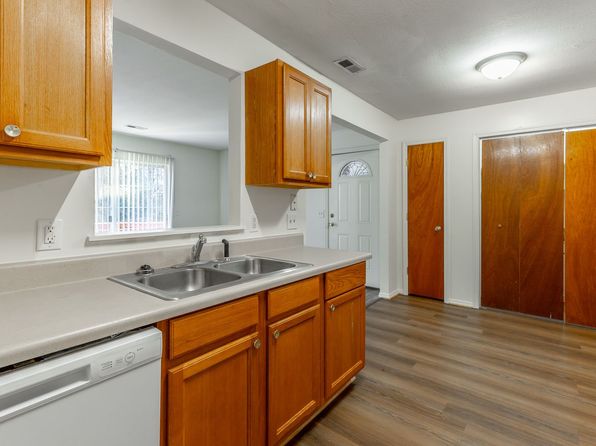 22 Eastwood Ct #52