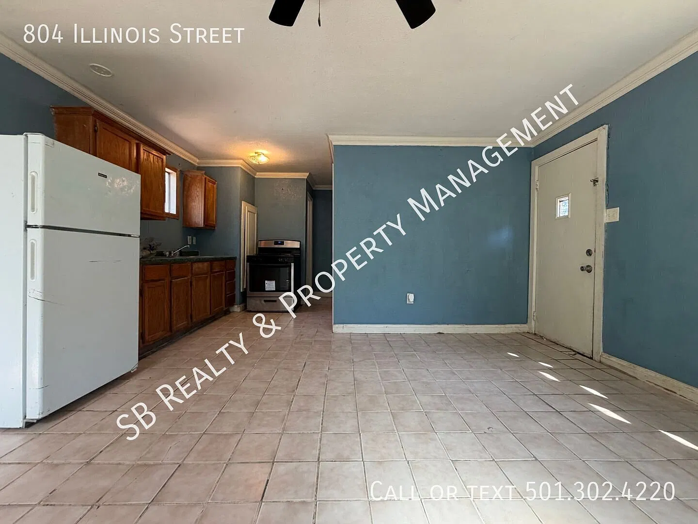 One Bedroom, One bathroom with an Additional Room! — Photo 4