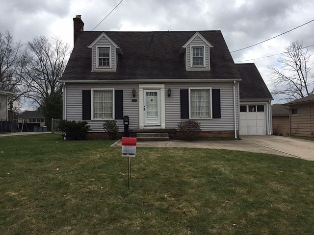1st image of 2570 Paxton Ave