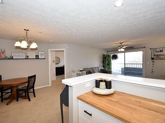 4th image of 820 Carrington Pl APT 207
