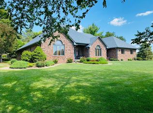 3755 S Stonehaven Ln, New Palestine, IN