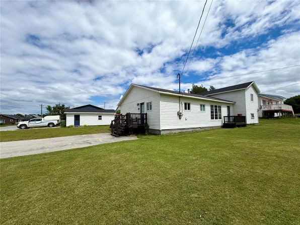 26 Third Avenue, Deer Lake, NL A8A2C4