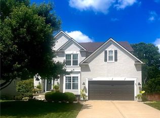 15662 S Blackfeather St, Olathe, KS 66062