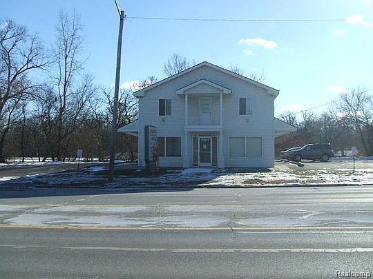 1st image of 21547 W Warren St