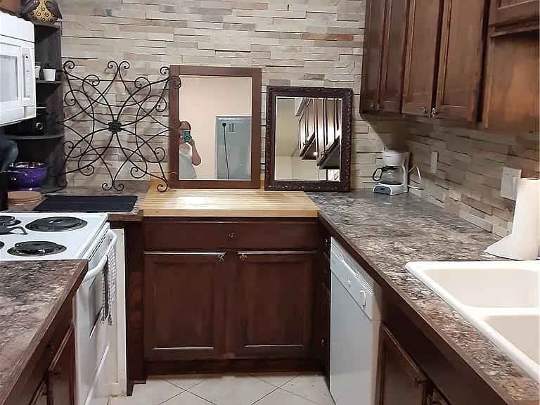 904 University Oaks Blvd #101 — Photo 4