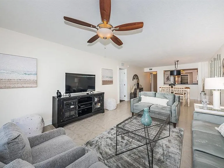 6083 Bahia Del Mar Cir #460 — Photo 9
