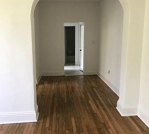 5th image of 3433 Garden Ave
