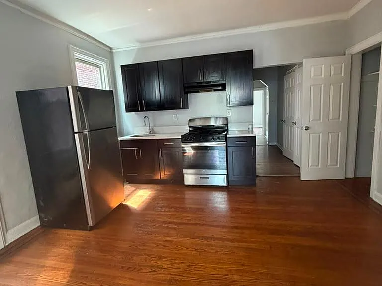 351 Wainwright St #2 — Photo 1