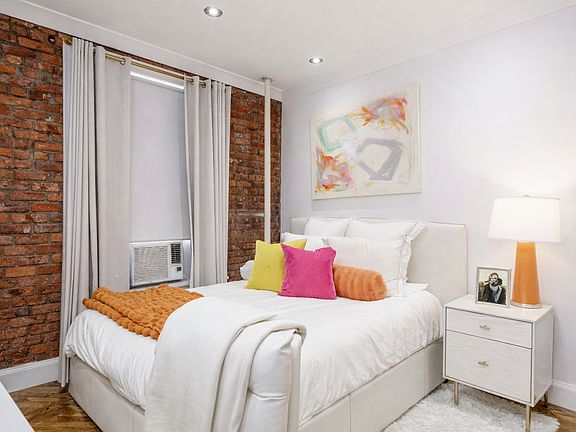 4th image of 162 W 13th St APT 52