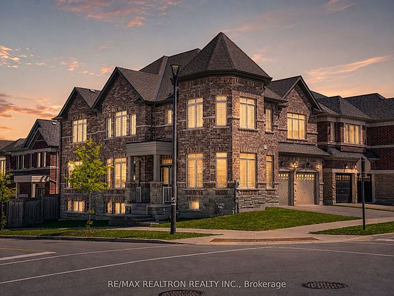 2nd image of 2431 Hibiscus Dr