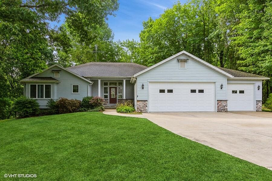 1st image of 6299 Lakewood Pointe Dr
