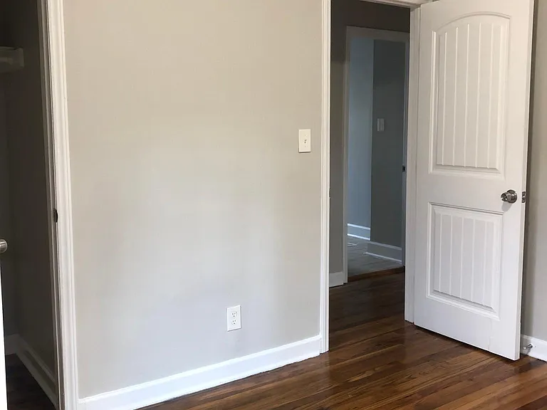 520 Cecil St — Photo 8