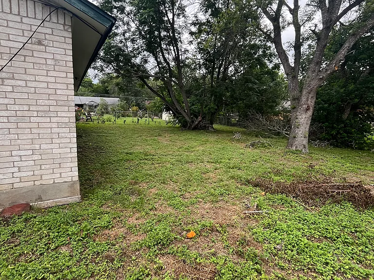 606 Guadalimar St — Photo 37