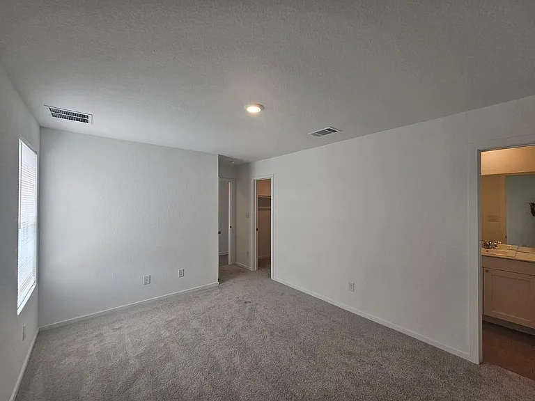 100 Silent Sky Ln — Photo 13