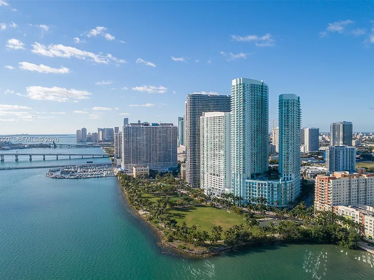1900 N Bayshore Dr #4504 — Photo 32