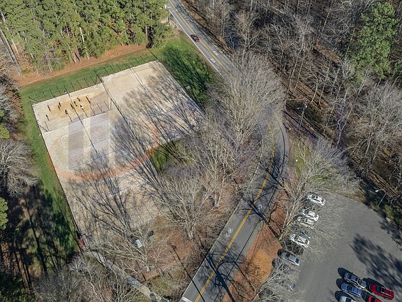 4th image of 500 Umstead Dr Unit 103-D