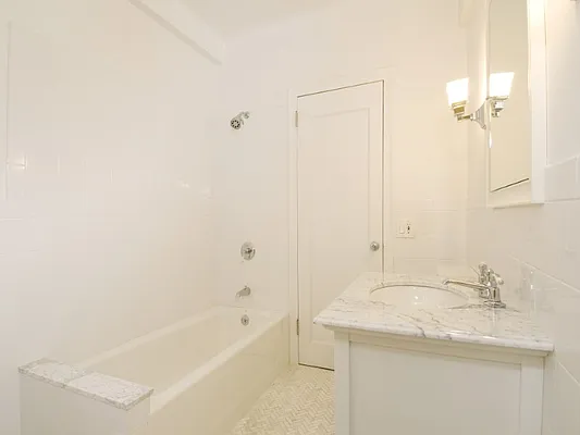 Sold by Sotheby's International Realty | media 17