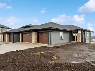 1909 Country Club Dr, Coralville, IA 52241