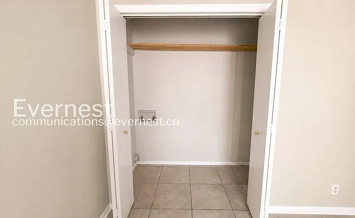 5114 Linbar Dr — Photo 8