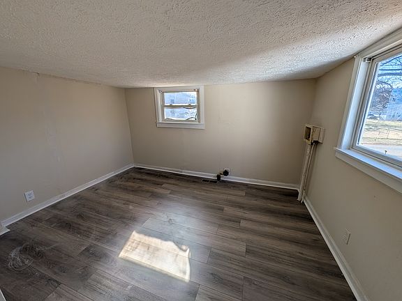 4th image of 106 S Washington Ave