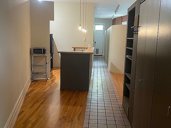 5th image of 2429 Glenarm Pl