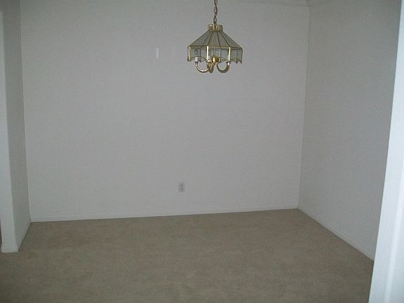 3rd image of 15950 Winona St