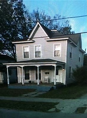 2nd image of 139 Lee St