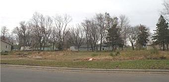 2nd image of 1320 Summit Ave