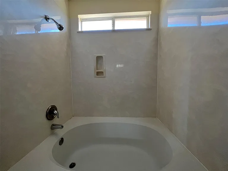 116 Remington Dr — Photo 11