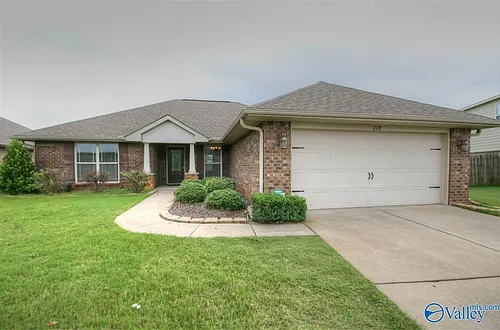 228 Grantham Cir Photo 1