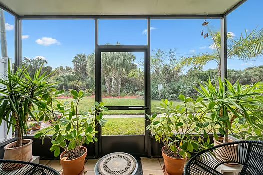 5th image of 33 Cove Rd #33