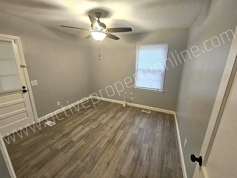 1935 Northbrook Ave — Photo 10