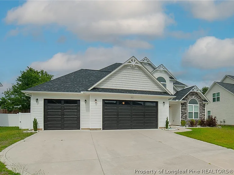 212 Stafford Ave — Photo 2