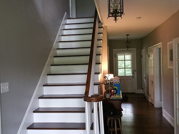 5th image of 854 East Ave