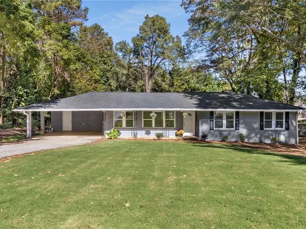 1352 Jennie Ln SW, Lilburn, GA 30047