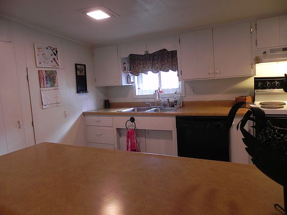3rd image of 116 Sycamore St