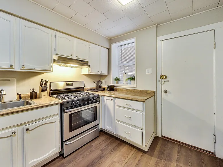 3554 N Wilton Ave #1 — Photo 11