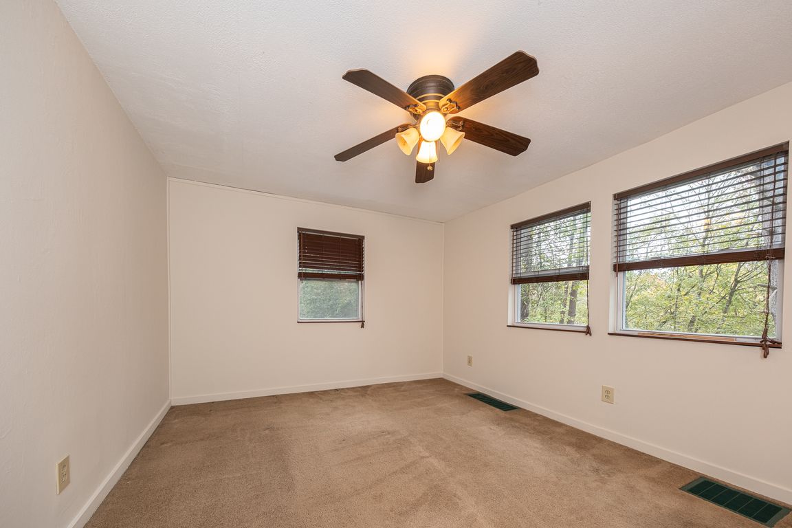 next background image