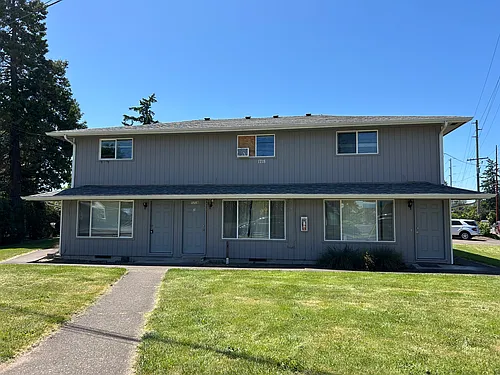 1765 Queen Ave SW Photo 1