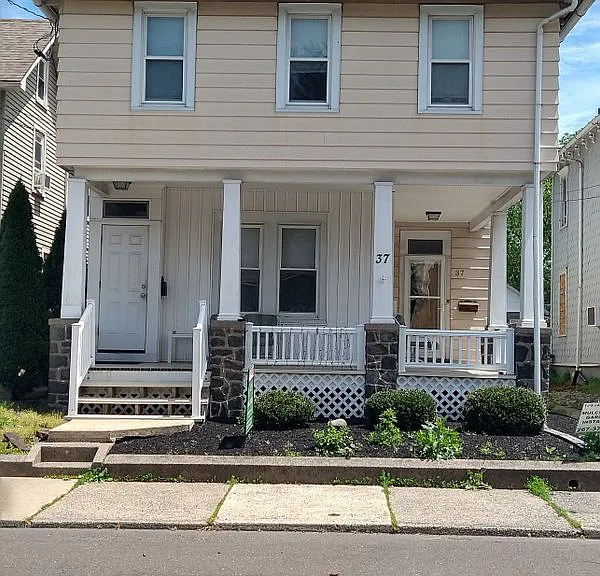 37 N Hellertown Ave #B — Photo 1